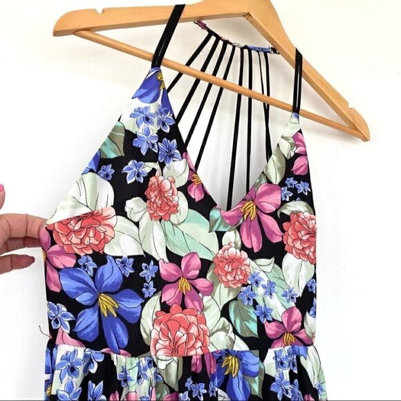 Forever 21 maxi dress, with halter top & open back.  NWT - Picture 1 of 12